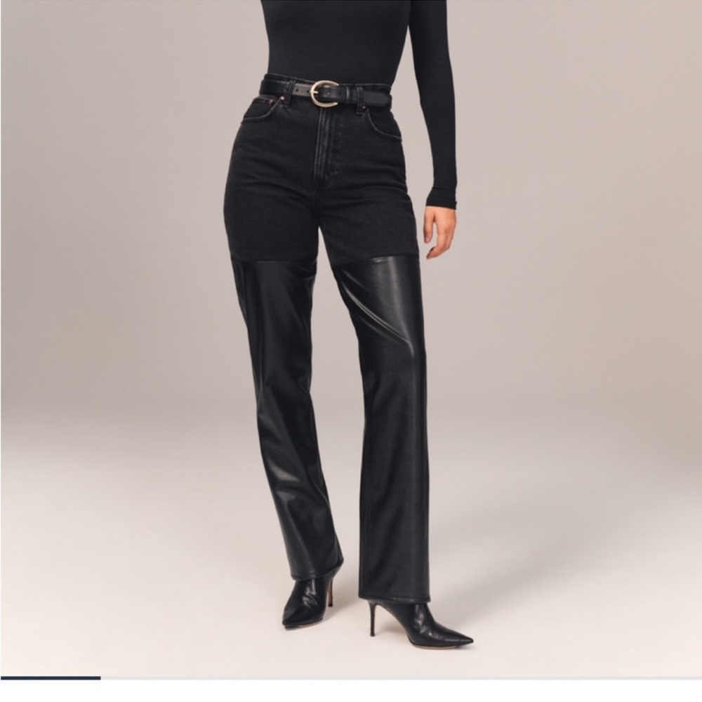 Abercrombie & Fitch The 90s Straight Ultra High Rise Denim Faux‎ Leather NWT